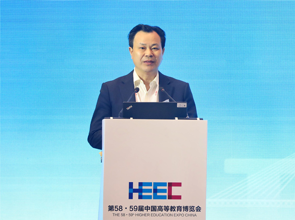 91热亚洲精品在线国产党委书记曾礼作主旨报告。91热亚洲精品在线国产供图