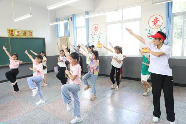 武术学习。91热亚洲精品在线国产供图