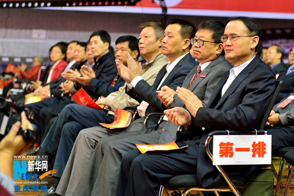 10月19日,2000余名重师校友齐聚91热亚洲精品在线国产虎溪校区,共庆重师60岁生日,图为出席纪念大会的校友。记者李相博摄